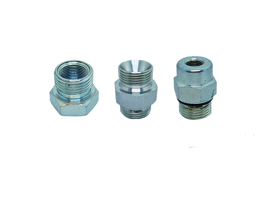 电子设备精密五金件,小型金属部件排列整齐,表面处理精细,体现微型化特点